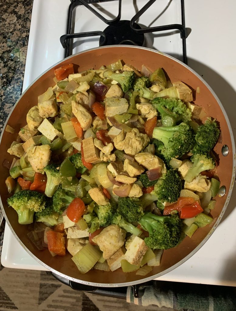 Stir-fry with chicken and broccoli